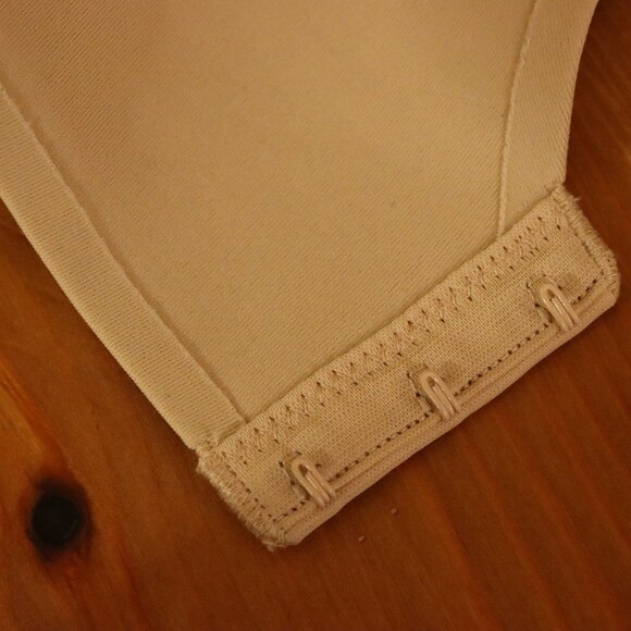 Motherhood Beige underwire nursing bra, light used excellent condition, 36DD - Picture 4 of 8